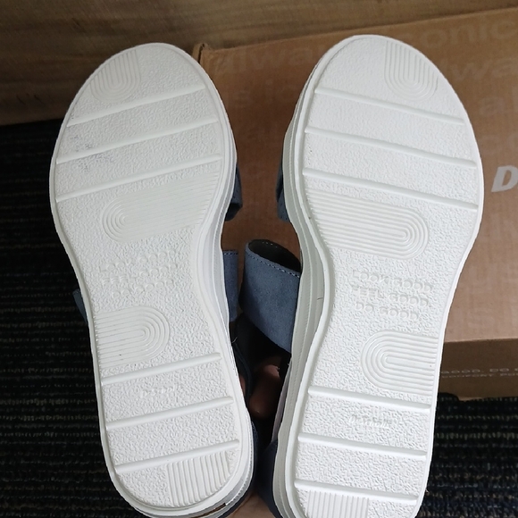 Dr. Scholl's Navy Sandals - Picture 7 of 10